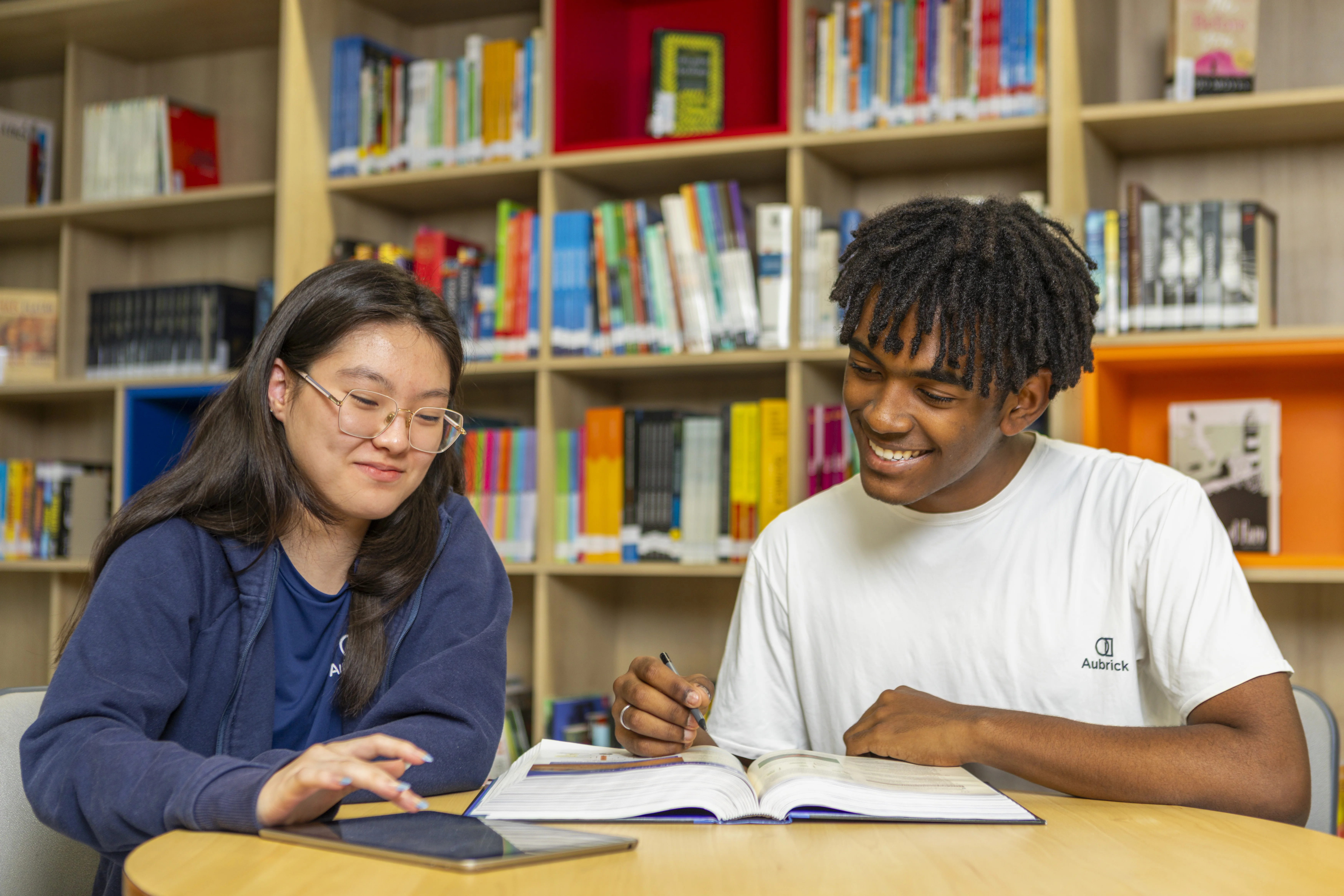 Cidadãos globais, futuros brilhantes